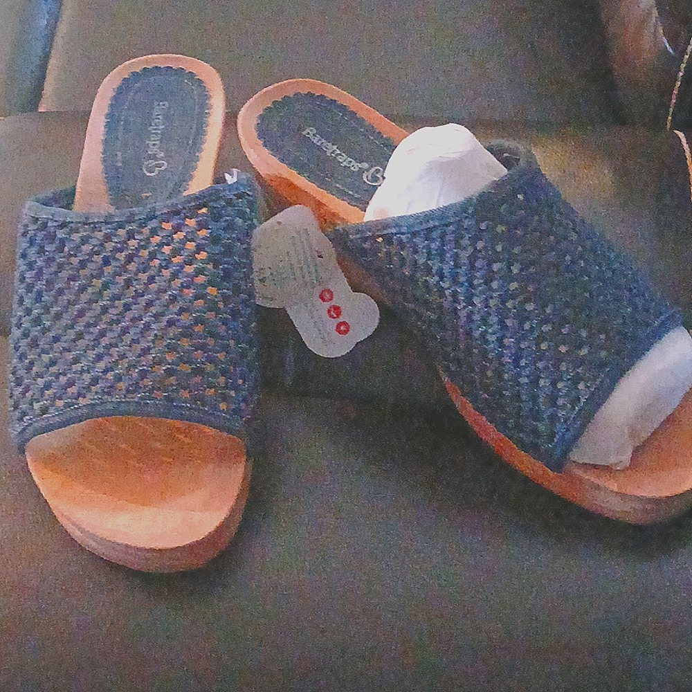 Open toe wedges